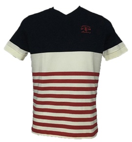 Camiseta azul listras vermelhas