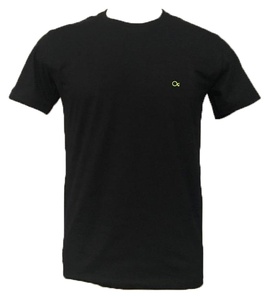 Camiseta preta ondas